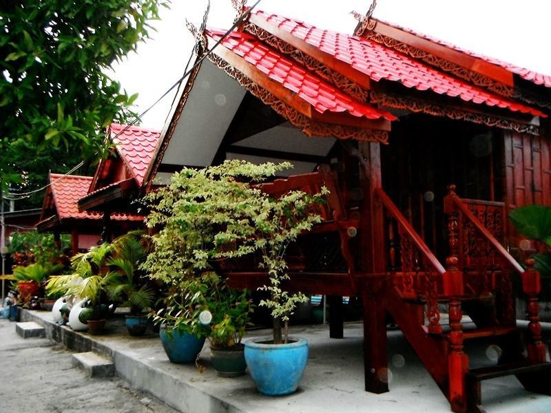 Suksomjai Hotel Rayong Pokoj fotografie