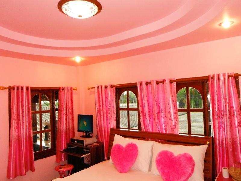 Suksomjai Hotel Rayong Pokoj fotografie